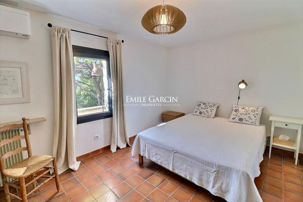 A vendre - Maison au calme absolu - Luberon sud - vue dominante et nature sauvage