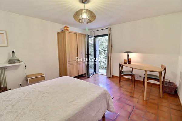 A vendre - Maison au calme absolu - Luberon sud - vue dominante et nature sauvage