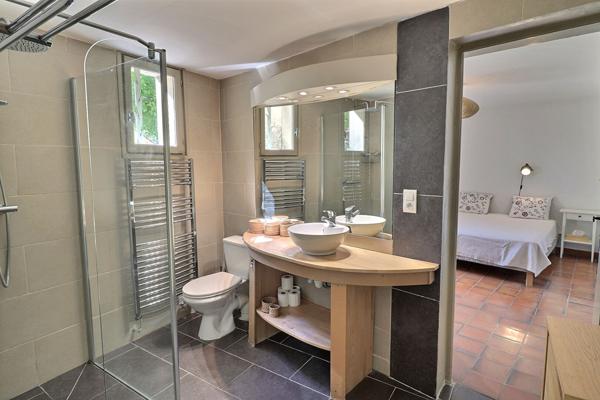 A vendre - Maison au calme absolu - Luberon sud - vue dominante et nature sauvage
