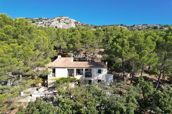 A vendre - Maison au calme absolu - Luberon sud - vue dominante et nature sauvage