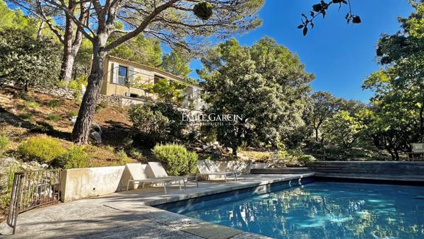 A vendre - Maison au calme absolu - Luberon sud - vue dominante et nature sauvage