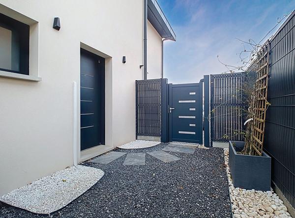 Lully Maison contemporaine de 200 m² avec piscine et prestations premium