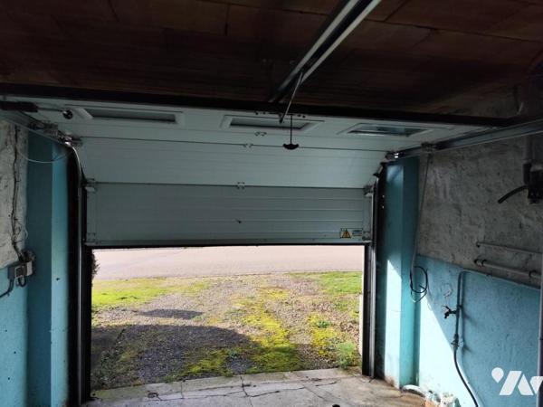 Maison individuelle avec garage, dépendances & jardin