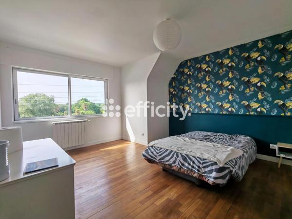 Maison
         5 pièces
        - 116 m² 334 900 € *