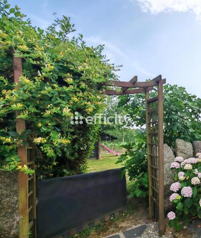 Maison
         5 pièces
        - 116 m² 334 900 € *