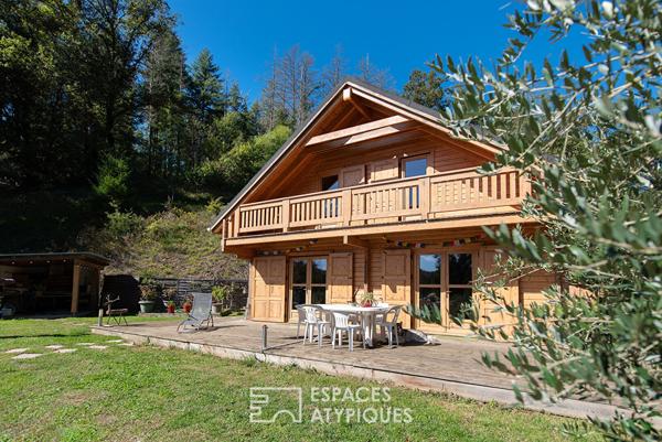 Chalet en bois au coeur de la nature