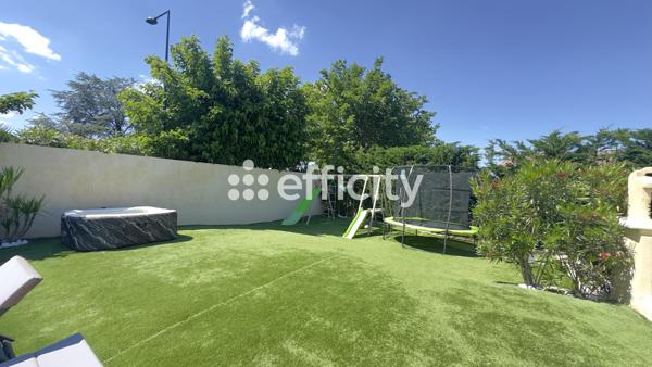 Maison
         5 pièces
        - 135 m² 449 000 € *