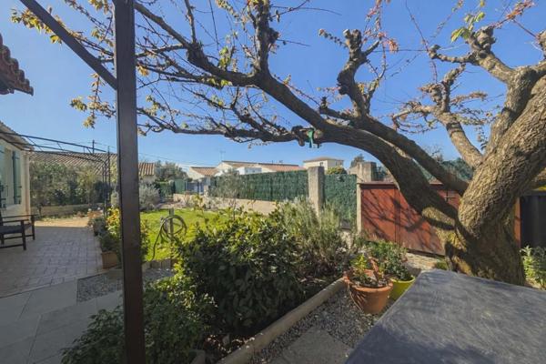 MAISON DE PLAIN PIED AVEC 3 CHAMBRES ET GARAGE