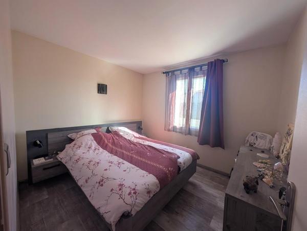 MAISON DE PLAIN PIED AVEC 3 CHAMBRES ET GARAGE