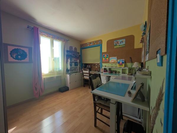 MAISON DE PLAIN PIED AVEC 3 CHAMBRES ET GARAGE