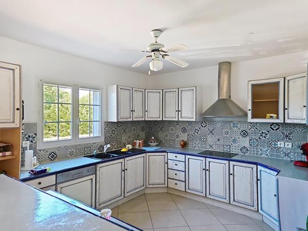 À Castelnaudary – Maison familiale avec piscine sur plus de 5 000 m² de terrain arboré