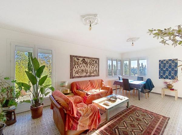 Grande maison familiale avec dépendances et vue imprenable sur la nature à Piquecos