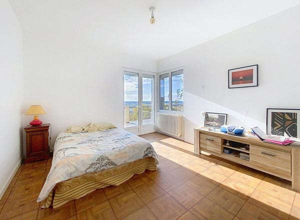 Grande maison familiale avec dépendances et vue imprenable sur la nature à Piquecos