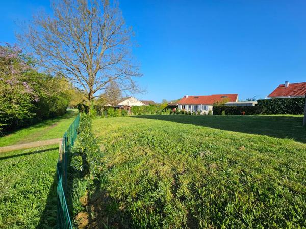 Terrain à SAINT-PAVACE, 72190 - 307m²