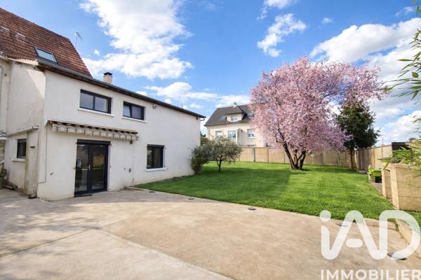 Maison à vendre 4 pièces 98 m² Chartres
