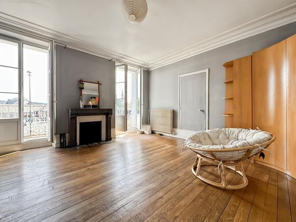 MAISON BOURGEOISE EN CENTRE-VILLE DE 214M², 5 CHAMBRES AVEC STATIONNEMENT