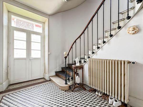 MAISON BOURGEOISE EN CENTRE-VILLE DE 214M², 5 CHAMBRES AVEC STATIONNEMENT