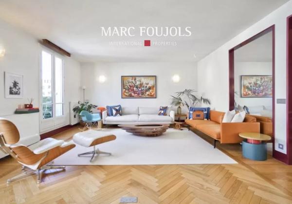 Paris XVI – Trocadéro appartement de 130 m² au dernier étage avec balcons