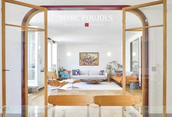 Paris XVI – Trocadéro appartement de 130 m² au dernier étage avec balcons