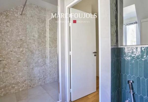 Paris XVI – Trocadéro appartement de 130 m² au dernier étage avec balcons