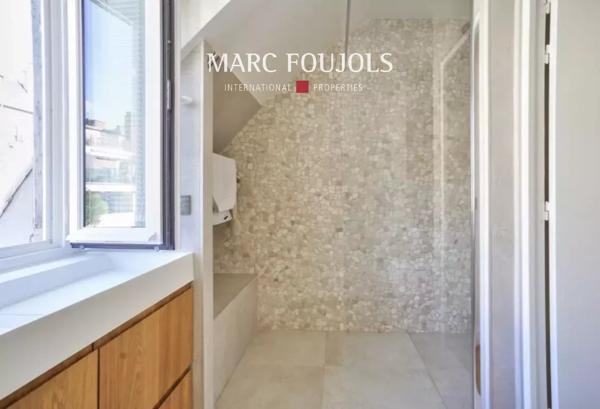 Paris XVI – Trocadéro appartement de 130 m² au dernier étage avec balcons