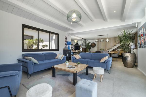 Maison neuve 5 chambres piscine, cuisine d'été, garage