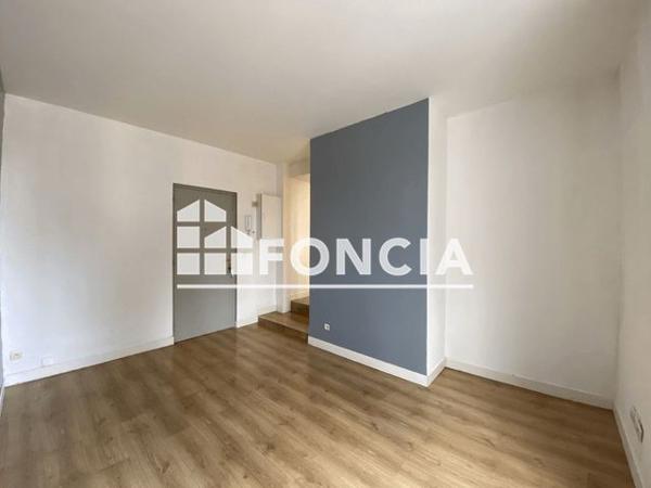 Location Studio 23.23 m² - 11/13 BOULEVARD JEANNE D'ARC Lisieux 14100