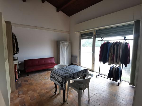 17600 LE GUA LE GUA, 500 m centre