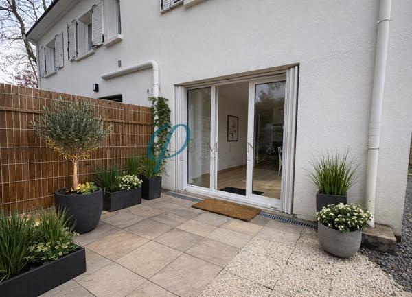 À VENDRE – T2 de plain-pied avec grande terrasse exposée sud – Entièrement rénové
