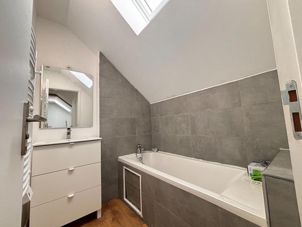 A LOUER - Maison trois chambres à QUEDILLAC (AXE RENNES/ST BRIEUC)