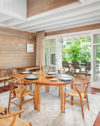 Maison d'Architecte en bois et nombreuses dépendances