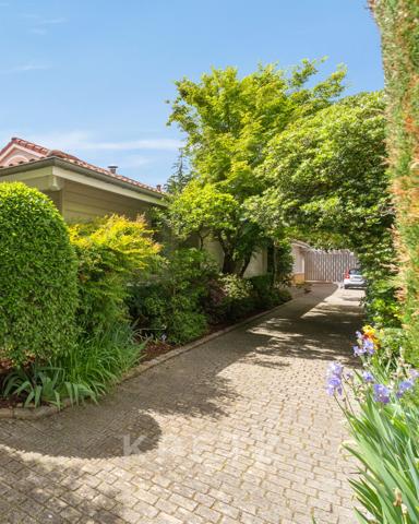 Maison d'Architecte en bois et nombreuses dépendances