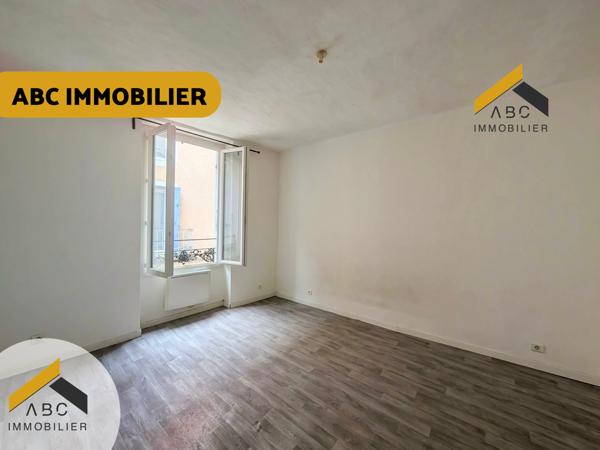 Orange (84100) DUPLEX 53 m2 - DEUX CHAMBRES - CENTRE VILLE D’ORANGE