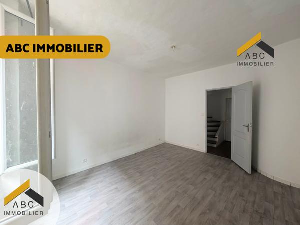 Orange (84100) DUPLEX 53 m2 - DEUX CHAMBRES - CENTRE VILLE D’ORANGE