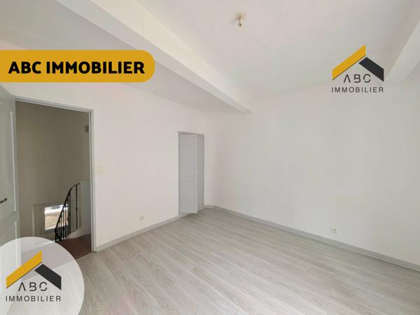 Orange (84100) DUPLEX 53 m2 - DEUX CHAMBRES - CENTRE VILLE D’ORANGE