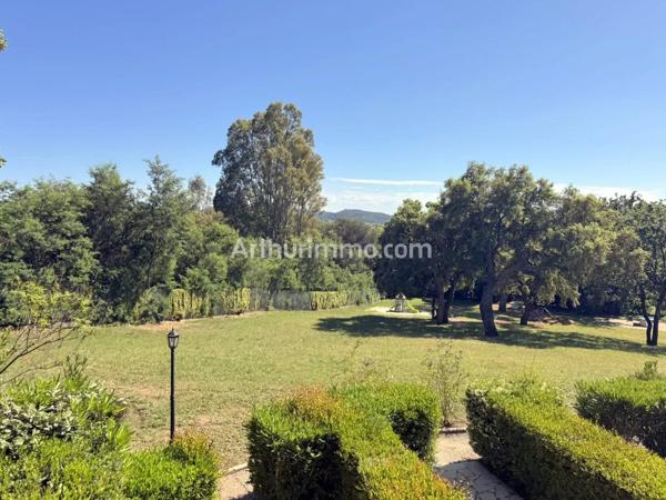Vente                                                      Appartement
                        
                     2 pièces                      27 m2                     à Grimaud
