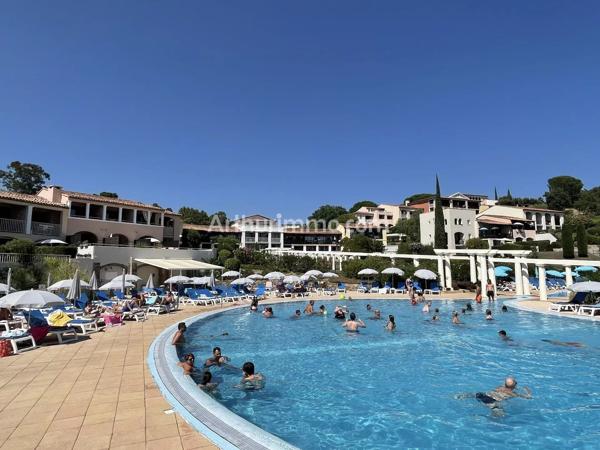 Vente                                                      Appartement
                        
                     2 pièces                      27 m2                     à Grimaud