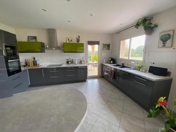 Maison de plain pied 150 m² habitables - Villefranche de Rgue