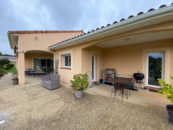 Maison de plain pied 150 m² habitables - Villefranche de Rgue