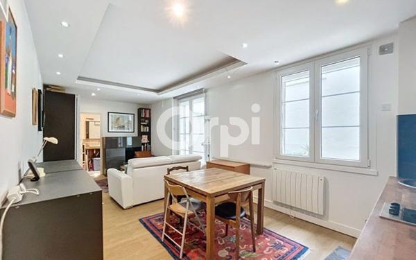 Appartement à vendre    1 pièce • 27,50 m2 Paris 15