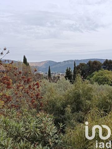 Maison traditionnelle 5 pièces de 175 m² à Aubagne (13400)