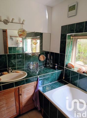 Maison traditionnelle 5 pièces de 175 m² à Aubagne (13400)