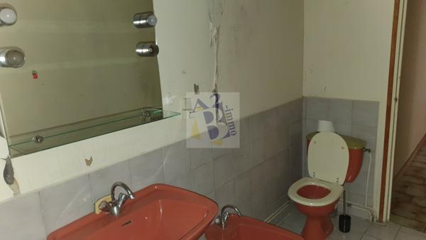 Vente maison Angouleme (16000), 119.00m² avec 6 pièce(s) dont 3 chambre(s) sur 600.00m² de terrain. Agence Allard Brimeaud