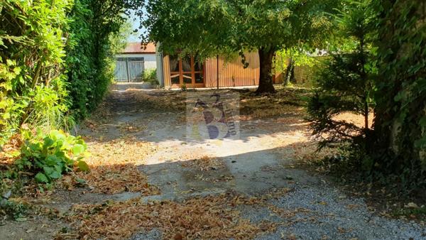 Vente maison Angouleme (16000), 119.00m² avec 6 pièce(s) dont 3 chambre(s) sur 600.00m² de terrain. Agence Allard Brimeaud