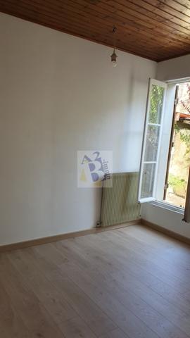 Vente maison Angouleme (16000), 119.00m² avec 6 pièce(s) dont 3 chambre(s) sur 600.00m² de terrain. Agence Allard Brimeaud