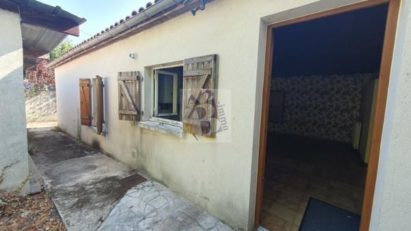Vente maison Angouleme (16000), 119.00m² avec 6 pièce(s) dont 3 chambre(s) sur 600.00m² de terrain. Agence Allard Brimeaud