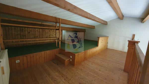 Vente maison Angouleme (16000), 119.00m² avec 6 pièce(s) dont 3 chambre(s) sur 600.00m² de terrain. Agence Allard Brimeaud