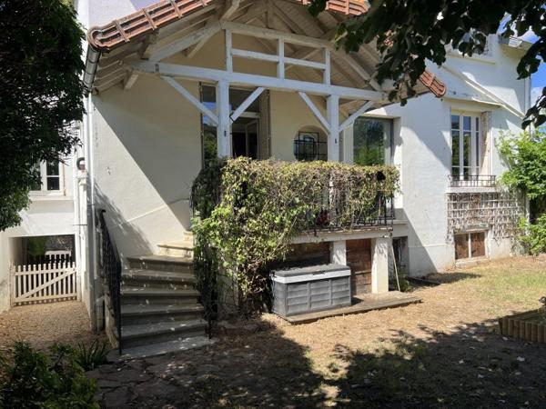 Vente / Maison bourgeoise à Riorges (42153)