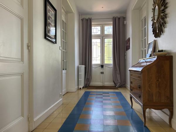 Vente / Maison bourgeoise à Riorges (42153)