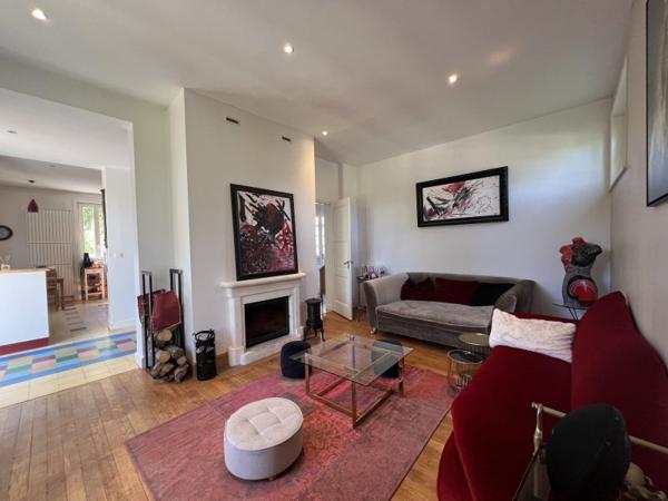 Vente / Maison bourgeoise à Riorges (42153)